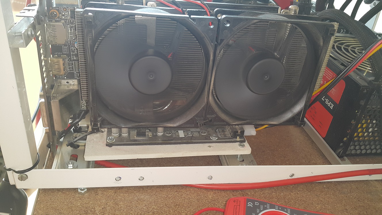 09-MSI-R9-270-Gaming.jpg