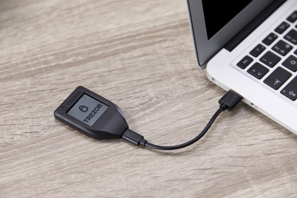 Хардуерен портфейл Trezor