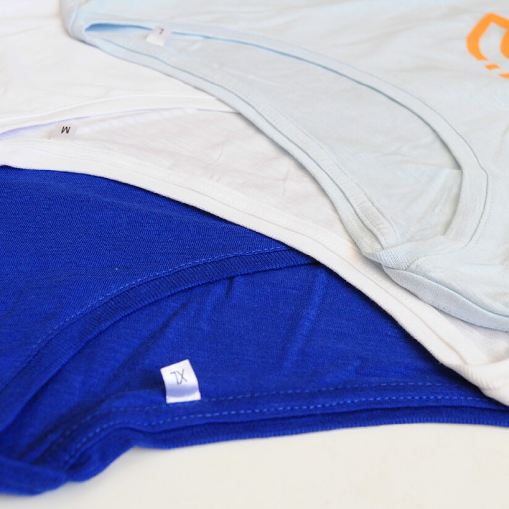 дамски биткойн тениски бие