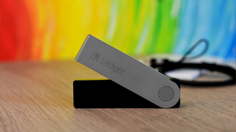 Ledger Nano X портфейл