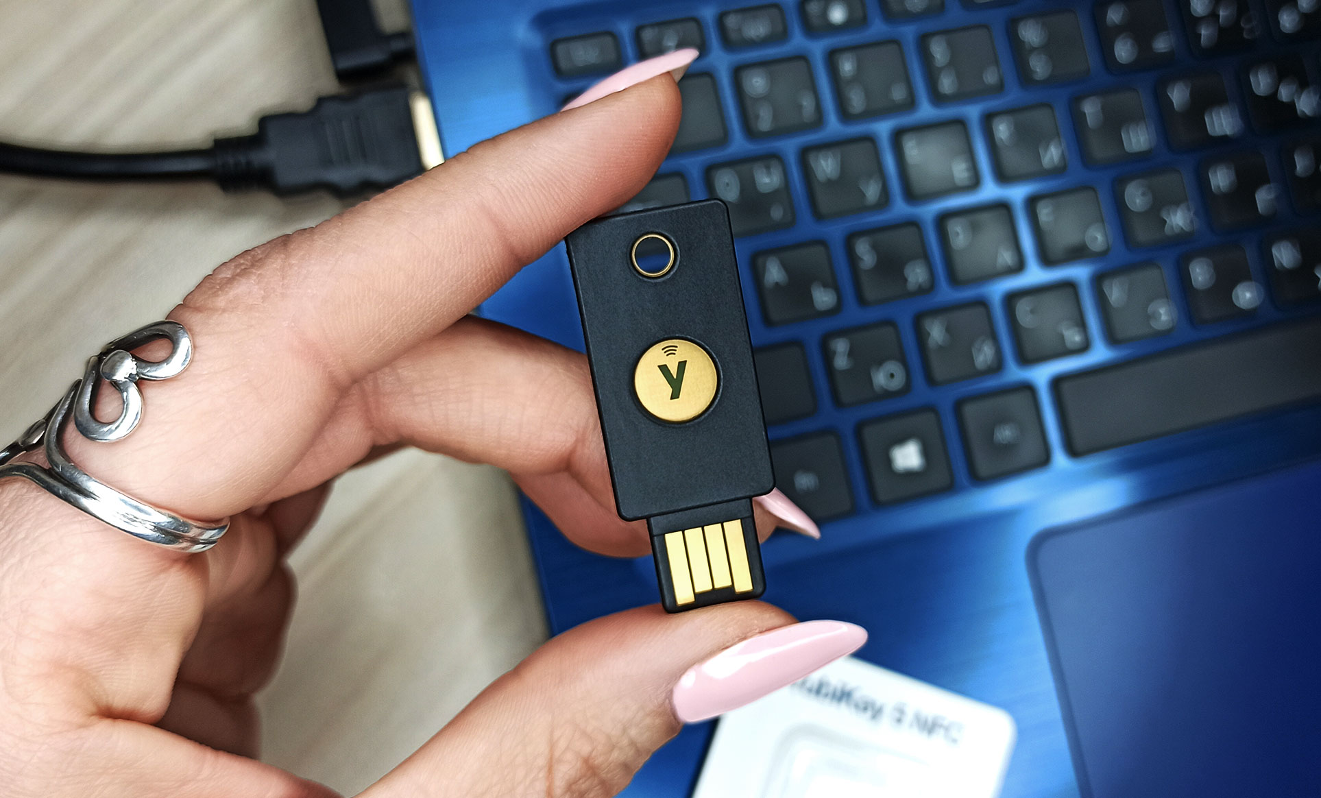 Yubikey 5 в България • Хардуерен токън за 2FA от BitcoinBG